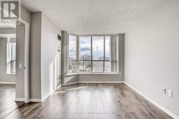 Toronto (thorncliffe Park), ON M4H1P2,21 Overlea BLVD #312