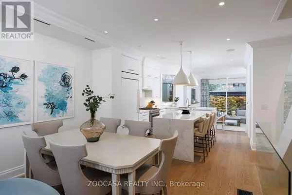 Toronto (yonge-st. Clair), ON M4V1G3,95 WALKER AVENUE