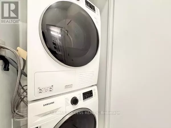 Toronto (waterfront Communities), ON M5A0Y5,15 Richardson ST #213