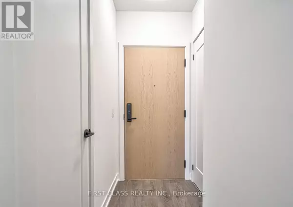 Toronto (regent Park), ON M5A0W7,5 Defries ST #1005