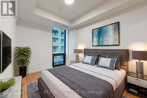 Toronto (waterfront Communities), ON M5A1G1,35 Parliament ST #913