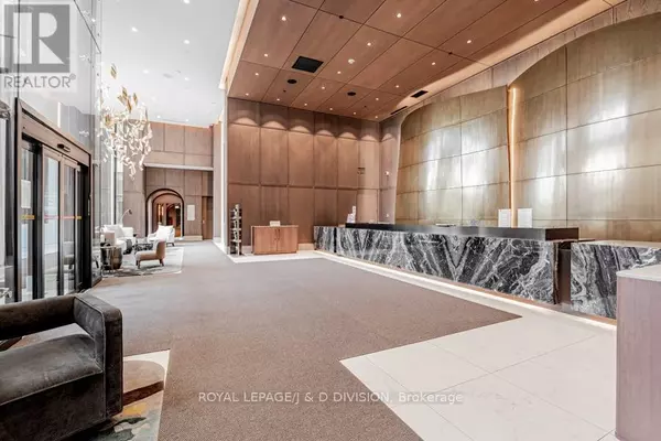 Toronto (banbury-don Mills), ON M3C0P8,30 Inn On The Park DR #4301