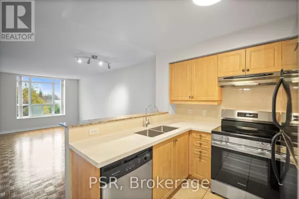 Toronto (lawrence Park South), ON M4R2J3,515 Rosewell AVE #411