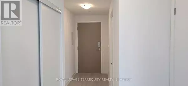 Toronto (banbury-don Mills), ON M3C1H7,1 Quarrington LN #1215