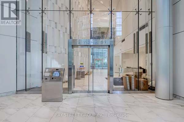 Toronto (waterfront Communities), ON M5J0A9,12 York ST #3704