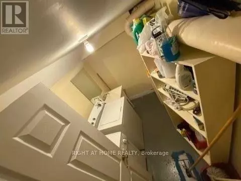 Toronto (clanton Park), ON M3H1S9,386 WILSON AVENUE