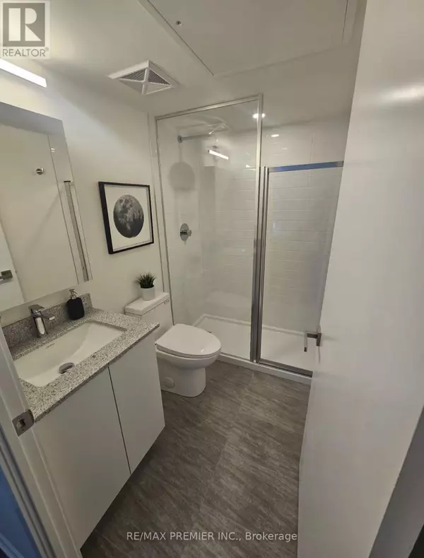 Toronto (clanton Park), ON M3H0E5,500 Wilson AVE #325