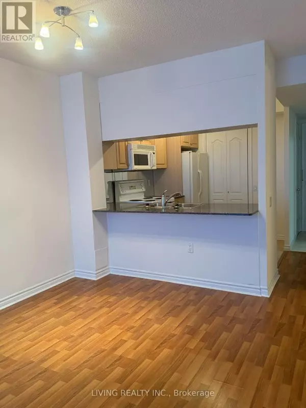 Toronto (st. Andrew-windfields), ON M2P2G6,18 William Carson CRES #302