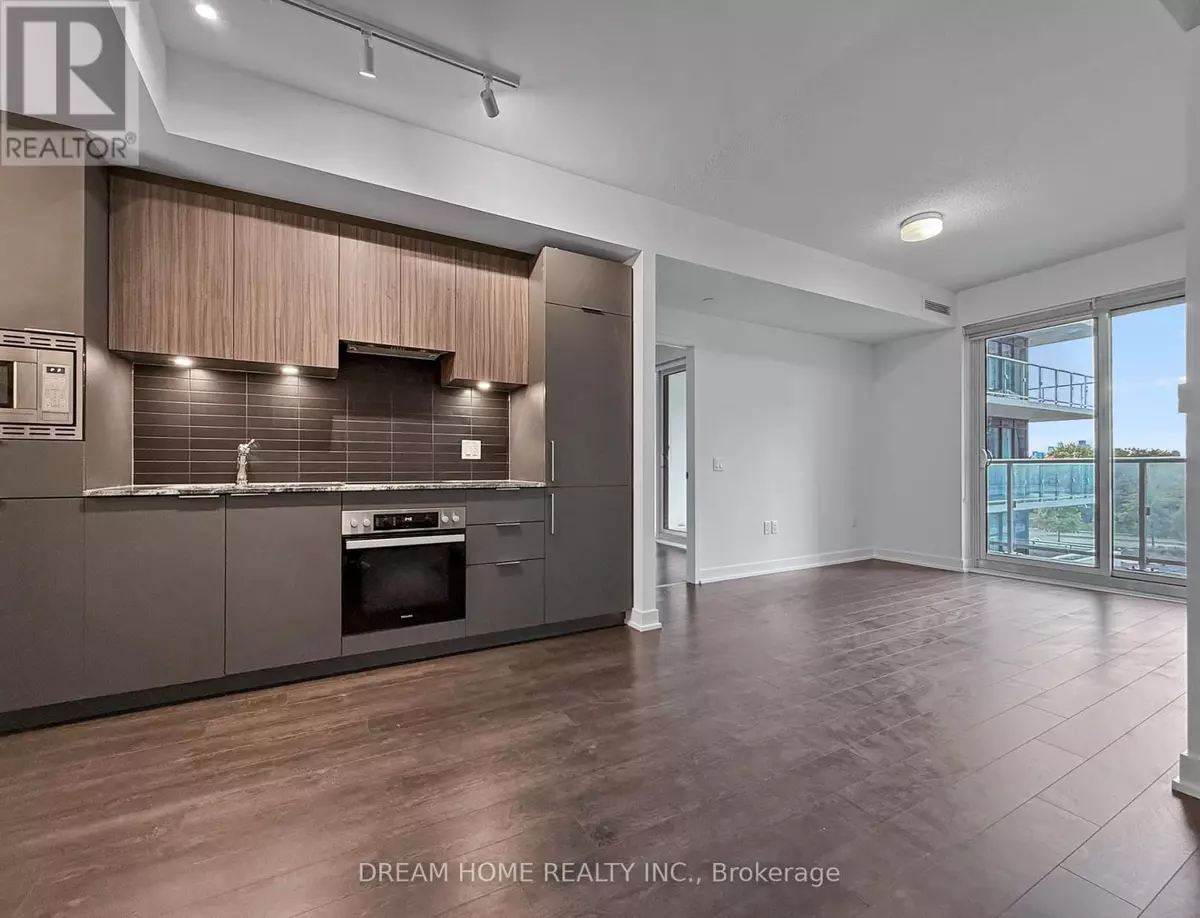 Toronto (banbury-don Mills), ON M3C0R1,50 O'Neill RD #403