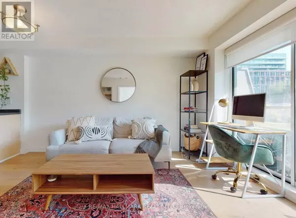 Toronto (waterfront Communities), ON M5V3N8,140 Bathurst ST #408