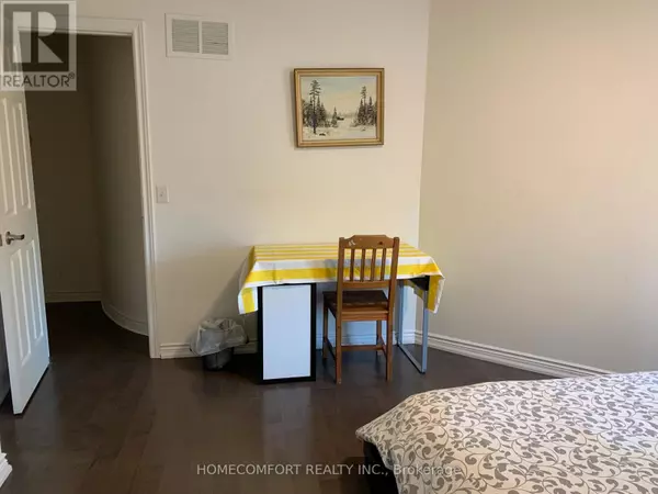 Toronto (newtonbrook East), ON M2M4H8,23 LAREDO COURT