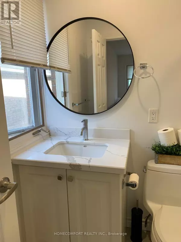 Toronto (newtonbrook East), ON M2M4H8,23 LAREDO COURT