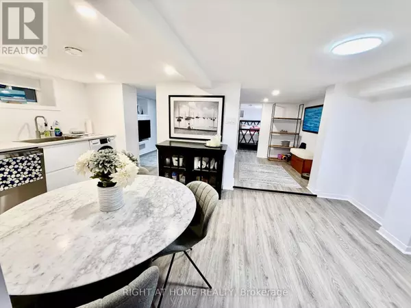 Toronto (annex), ON M5R1S6,LOWER LEVEL SUITE - 25 HILLSBORO AVENUE