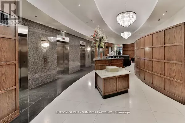 Toronto (annex), ON M5S1M8,102 Bloor ST West #Ph07