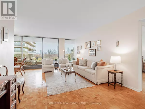 Toronto (rosedale-moore Park), ON M4T2B8,20 Avoca AVE #505