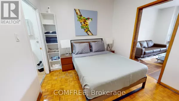 Toronto (niagara), ON M6J1B9,36 MITCHELL AVENUE