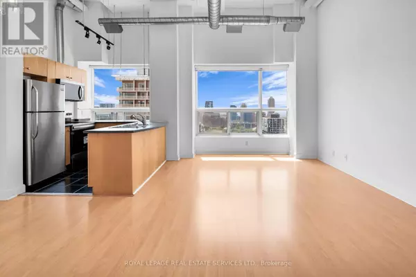 Toronto (niagara), ON M5V2Y6,700 King ST West #PH13