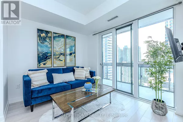 Toronto (mount Pleasant West), ON M4P0G1,39 Roehampton AVE #1301