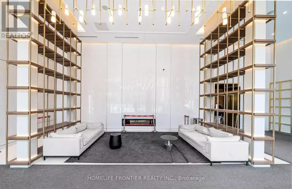 Toronto (newtonbrook East), ON M2M0B9,8 Olympic Garden DR #S1103