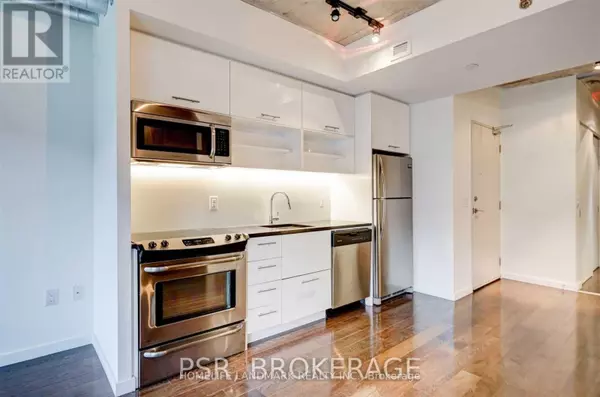 Toronto (moss Park), ON M5A0E9,32 Trolley CRES #617