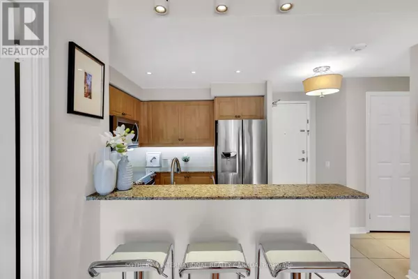 Toronto (lawrence Park South), ON M4R2H8,451 Rosewell AVE #415