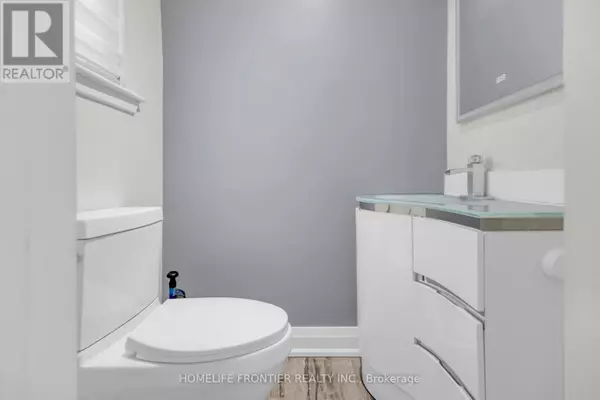 Toronto (victoria Village), ON M4A2J7,61 SUNDIAL CRESCENT