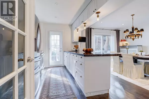 Toronto (lawrence Park South), ON M4R1P4,229 GLENGROVE AVENUE W