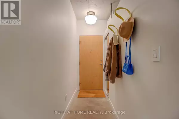 Toronto (little Portugal), ON M6J3S8,150 Sudbury ST #516