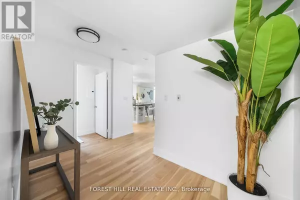 Toronto (waterfront Communities), ON M5V3Z1,25 Telegram Mews #5002