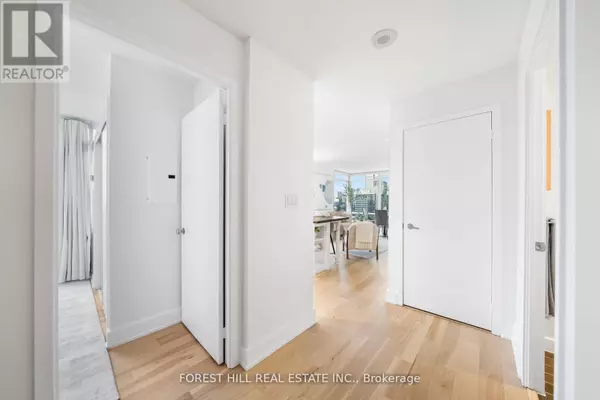 Toronto (waterfront Communities), ON M5V3Z1,25 Telegram Mews #5002