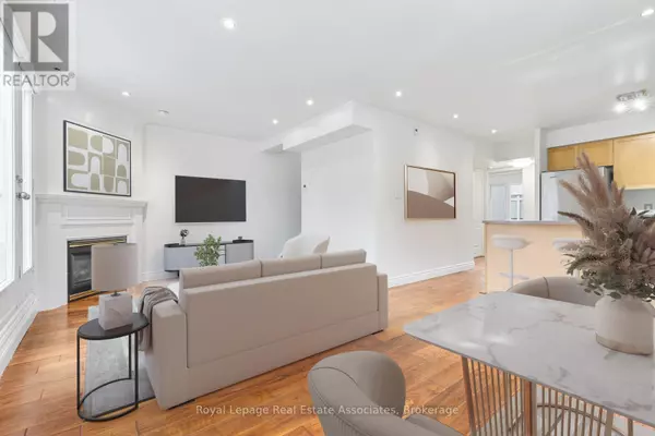 Toronto (niagara), ON M6J3W7,12 Sudbury ST #1811