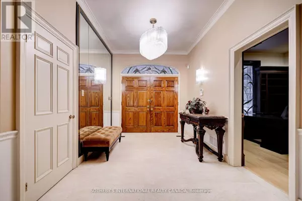 Toronto (st. Andrew-windfields), ON M2L2C3,27 JUNEWOOD CRESCENT