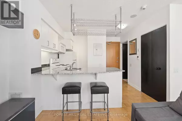 Toronto (willowdale East), ON M2N7K1,33 Sheppard AVE East #909