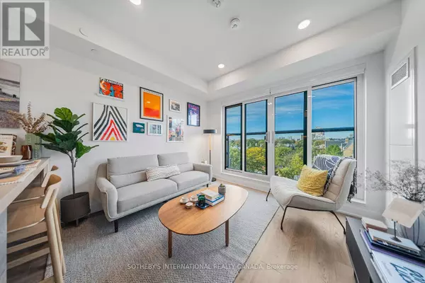 Toronto (university), ON M5S0E4,484 Spadina AVE #414