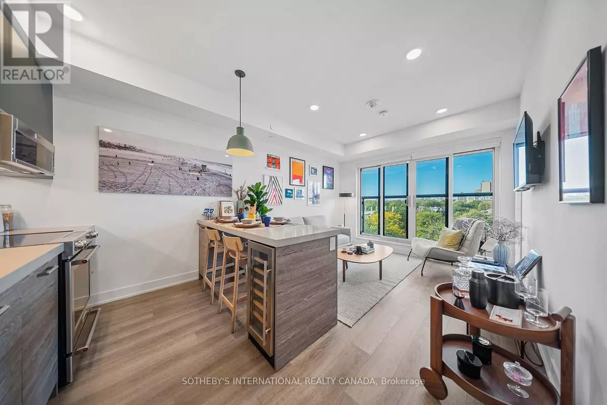 Toronto (university), ON M5S0E4,484 Spadina AVE #415