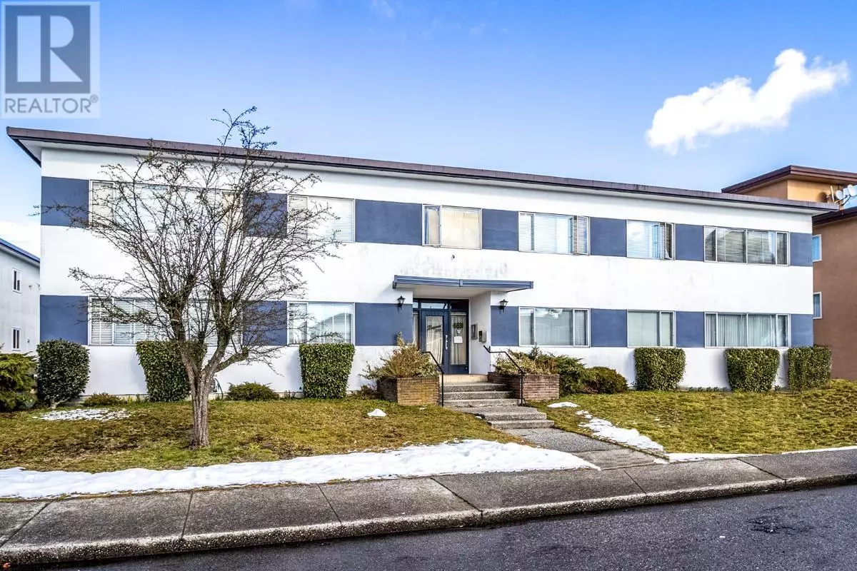 Burnaby, BC V5E1H4,6831 ARCOLA STREET