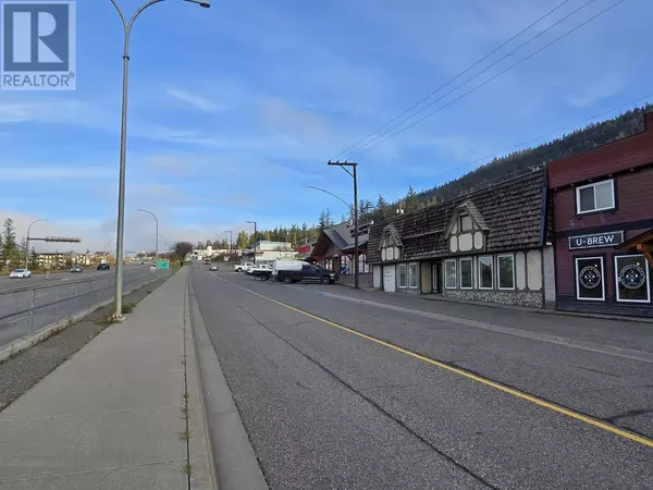 Williams Lake, BC V2G1B9,32 N BROADWAY AVENUE