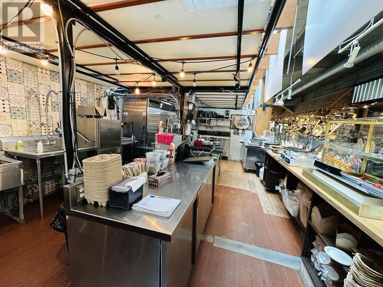 North Vancouver, BC V7M3K7,123 CARRIE CATES CT #116