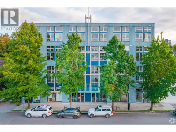 Vancouver, BC V5Y3X2,338 West 8TH AVE #106