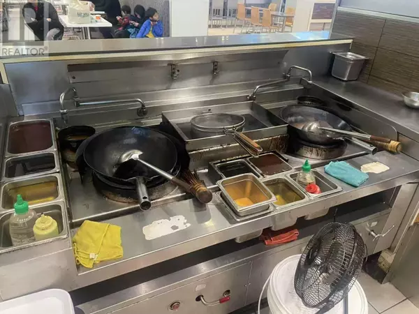 Richmond, BC V6G2M8,6551 NO. 3 RD #2425