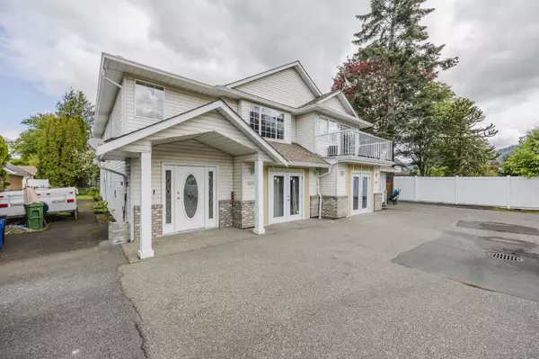 Chilliwack, BC V2R4C7,45821 THOMAS RD #1 & 2