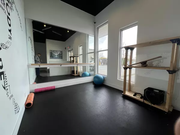 Surrey, BC V3Z9H7,16041 24 AVE #10