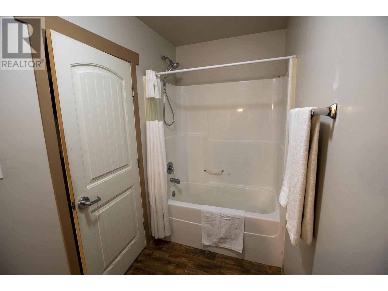 Stewart, BC V0J1K0,39037 37 HIGHWAY