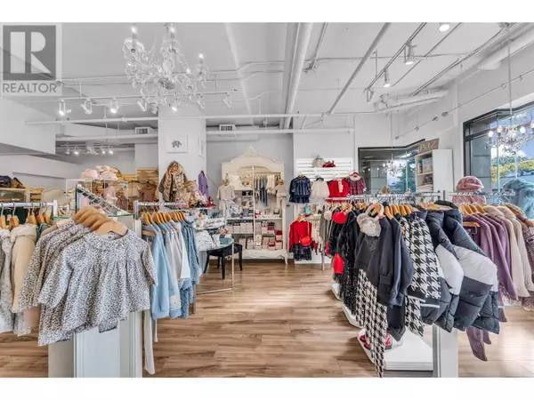 Vancouver, BC V6K2E9,2581 W BROADWAY