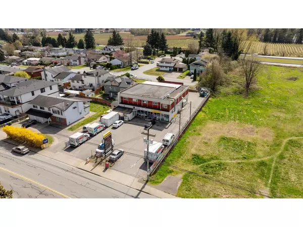 32354 MARSHALL ROAD, Abbotsford, BC V2T1A4