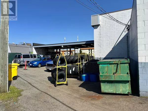 Burnaby, BC V5J1H3,6092 KINGSWAY