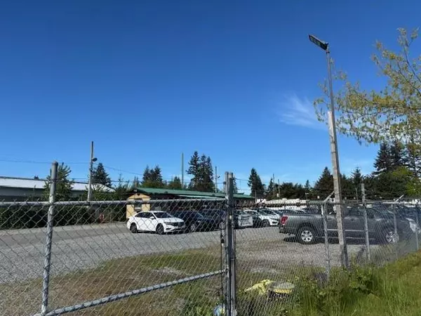 Langley, BC V2Z2K8,23904 FRASER HWY #B