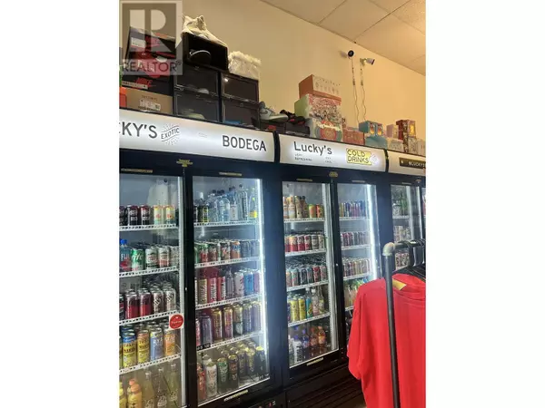 Vancouver, BC V6S0B1,3335 WESBROOK MALL