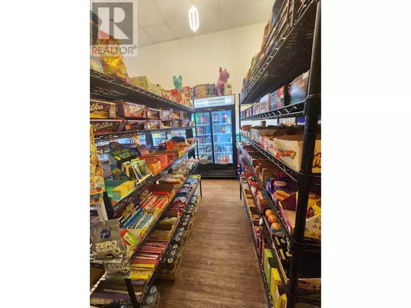 Vancouver, BC V6S0B1,3335 WESBROOK MALL