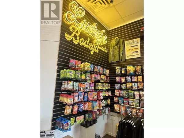 Vancouver, BC V6S0B1,3335 WESBROOK MALL